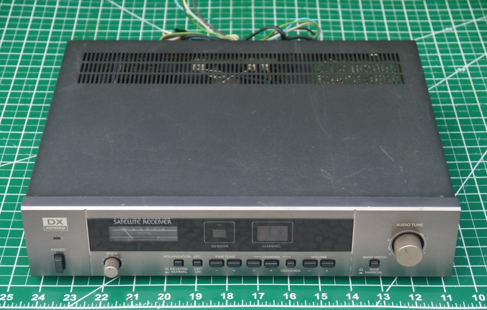 DX Antenna DSB-700 Satellite Receiver