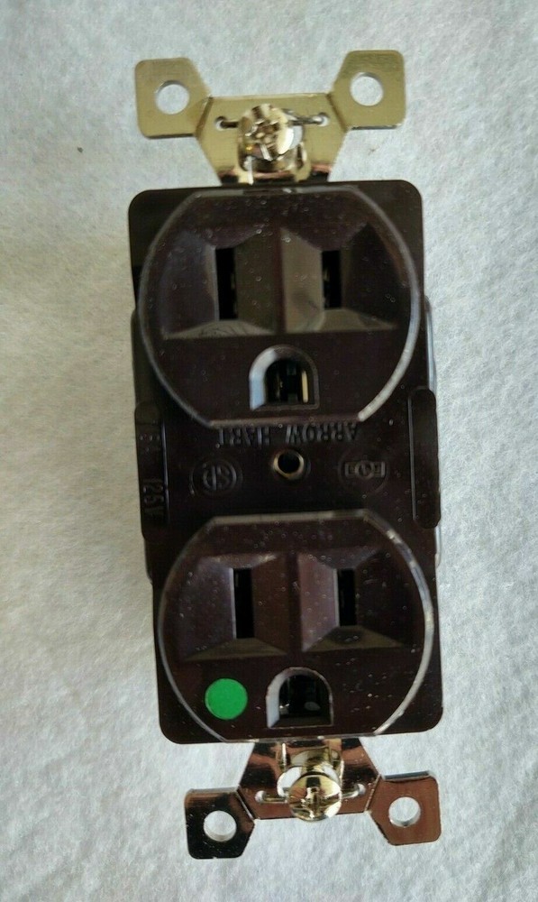 Cooper 8200BK Straight Blade Duplex Receptacle-black