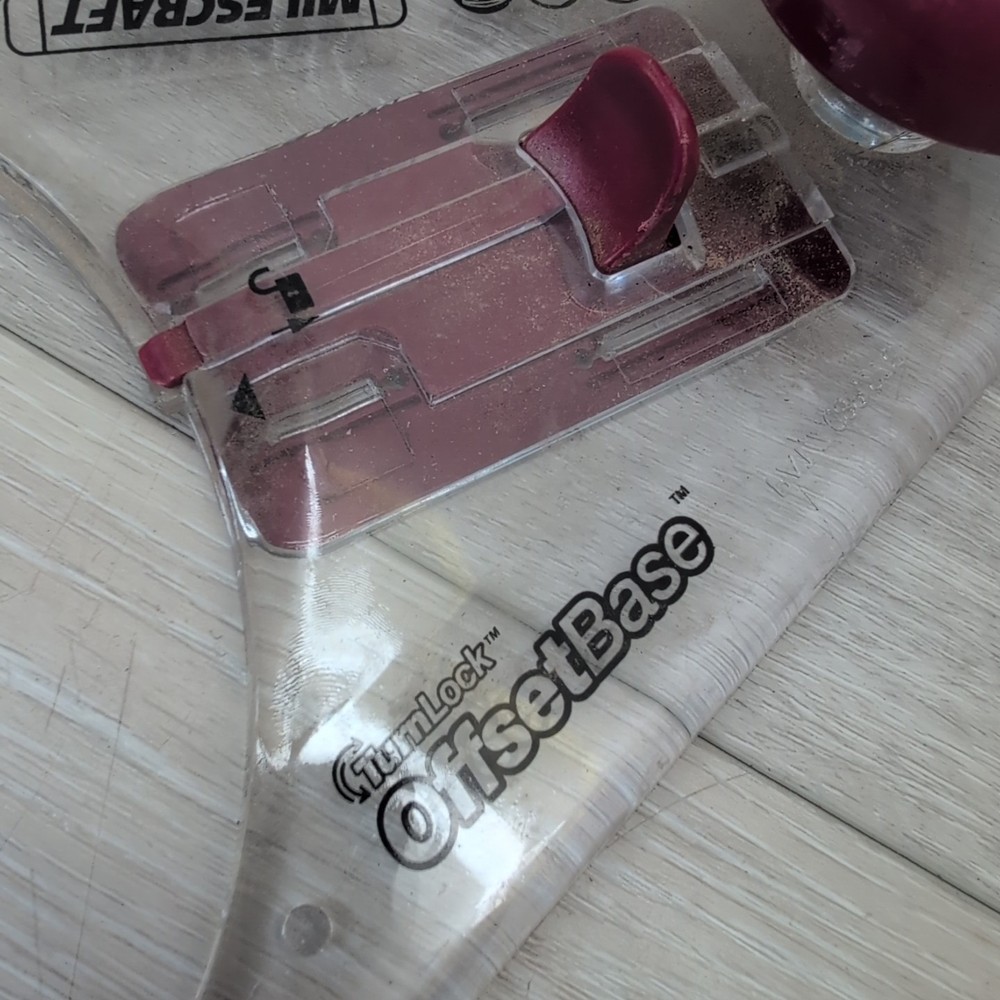 Milescraft Router Jigs Turnlock Offset Base & Circle/Edge Guide Thumb Release