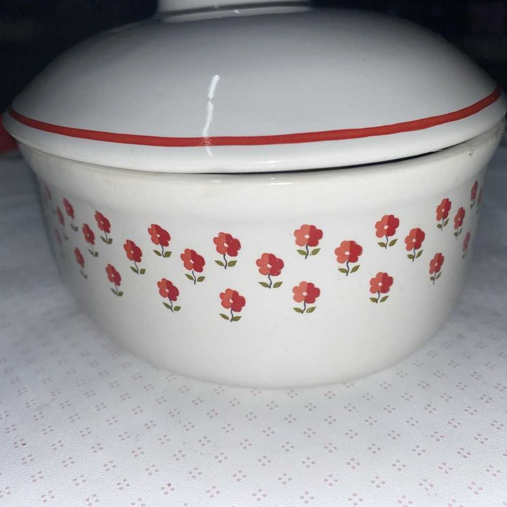 Nelson McCoy LA Red Oval 1.5 Quart Covered Casserole
