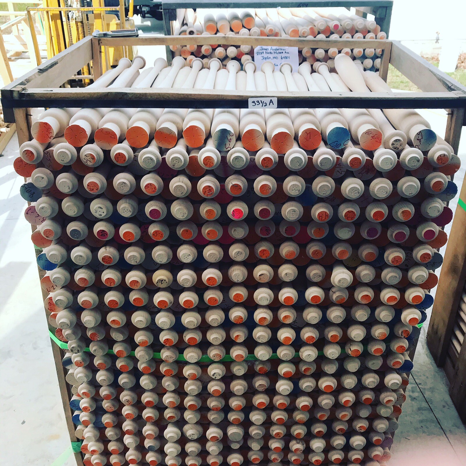 20 Pack - 33” CRAFT QUALITY Wooden Blem Baseball Bats (FREE SHIPPING!)