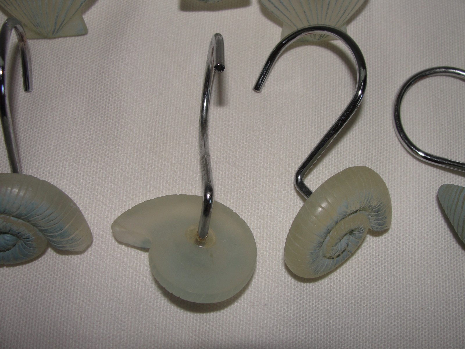 Seashell Shower Curtain Hooks Nautical Beach Ocean Shells Set of 12 Pre-owned*