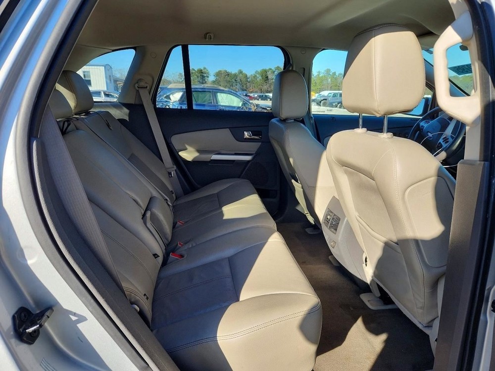EDGE 2014 Glove Box 4987379
