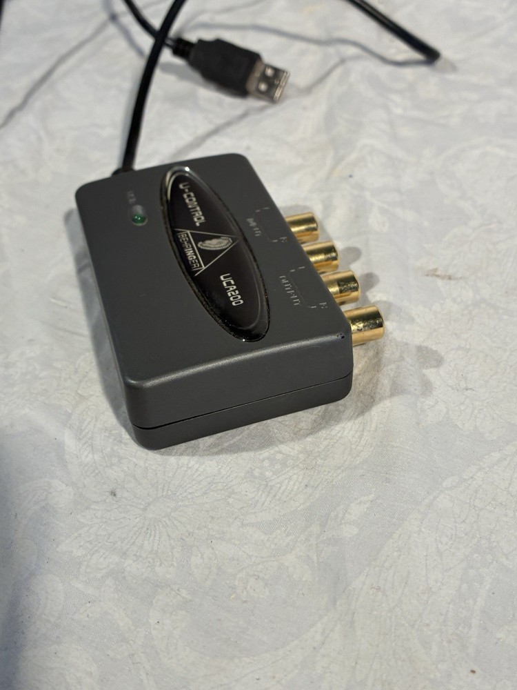 Behringer UCA200 U-Control USB Audio Interface Excellent Condition
