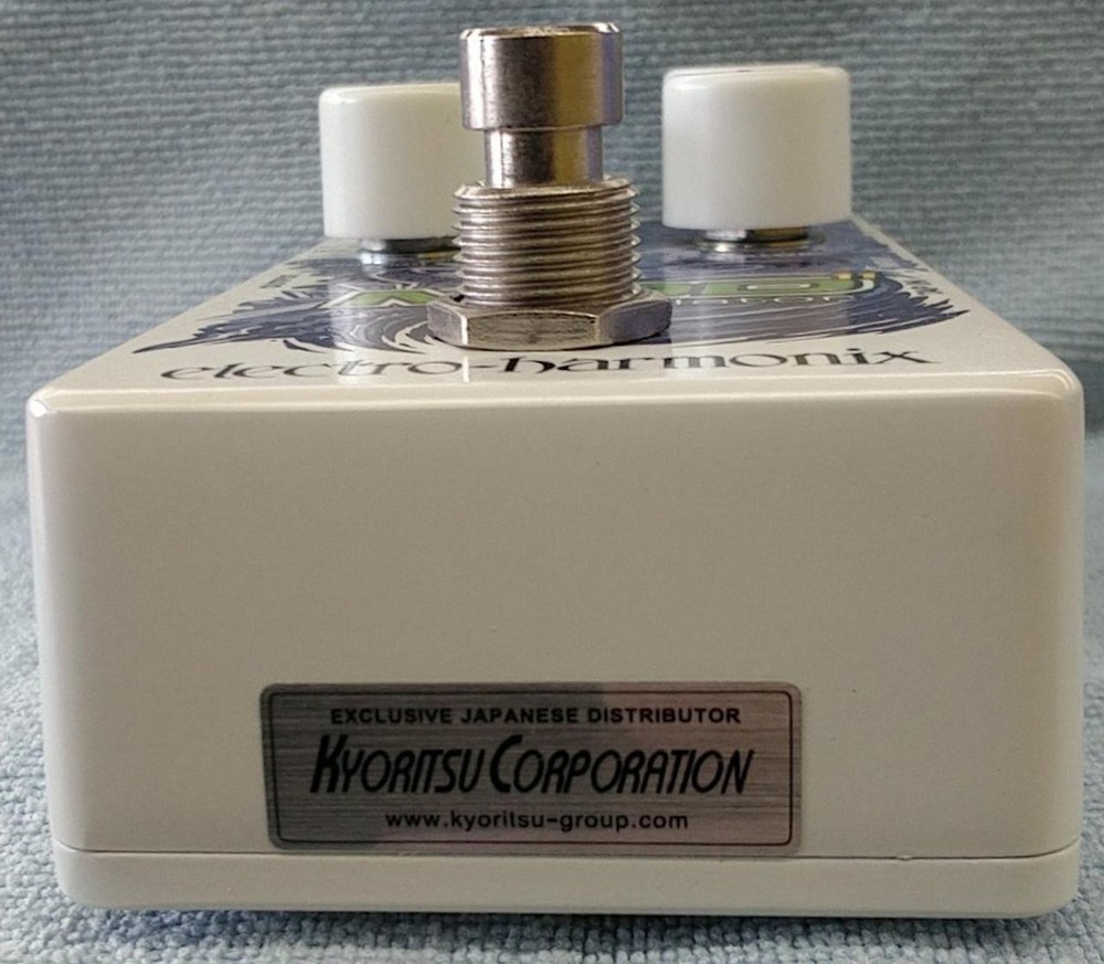 ELECTRO HARMONIX MOD 11 Modulator Effect Pedal