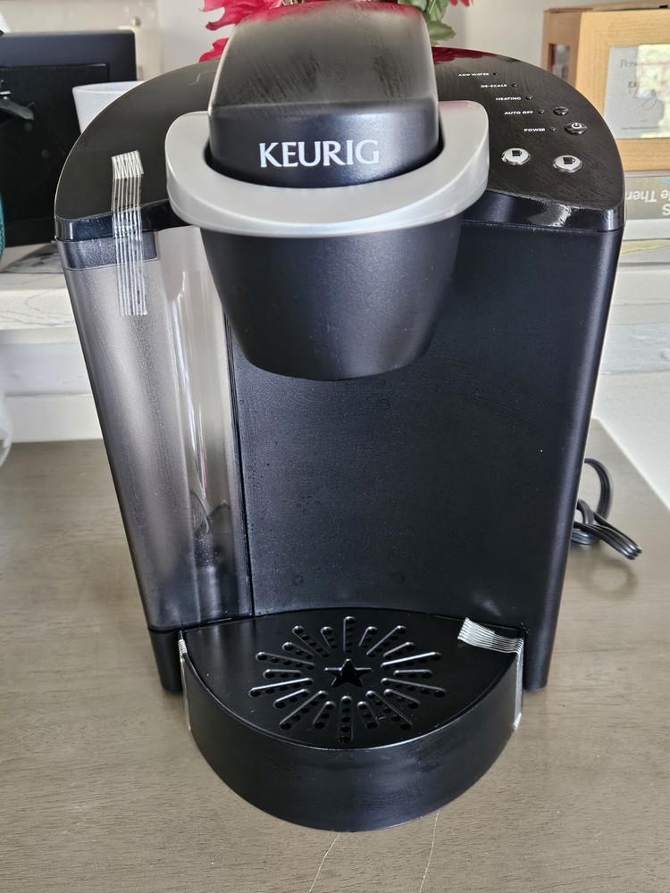 Keurig Single Cup Brewing System Coffee Maker Model B40 NOB