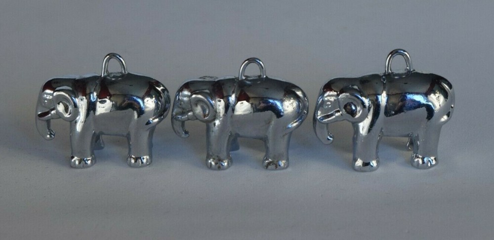 Three Elephants, Nothing More, Nothing Less