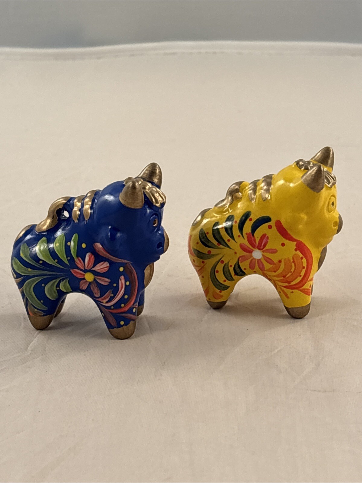 Two Hand Painted Ceramic Peruvian Folk Art Bull of Pucara Colorful 1.5” Figures