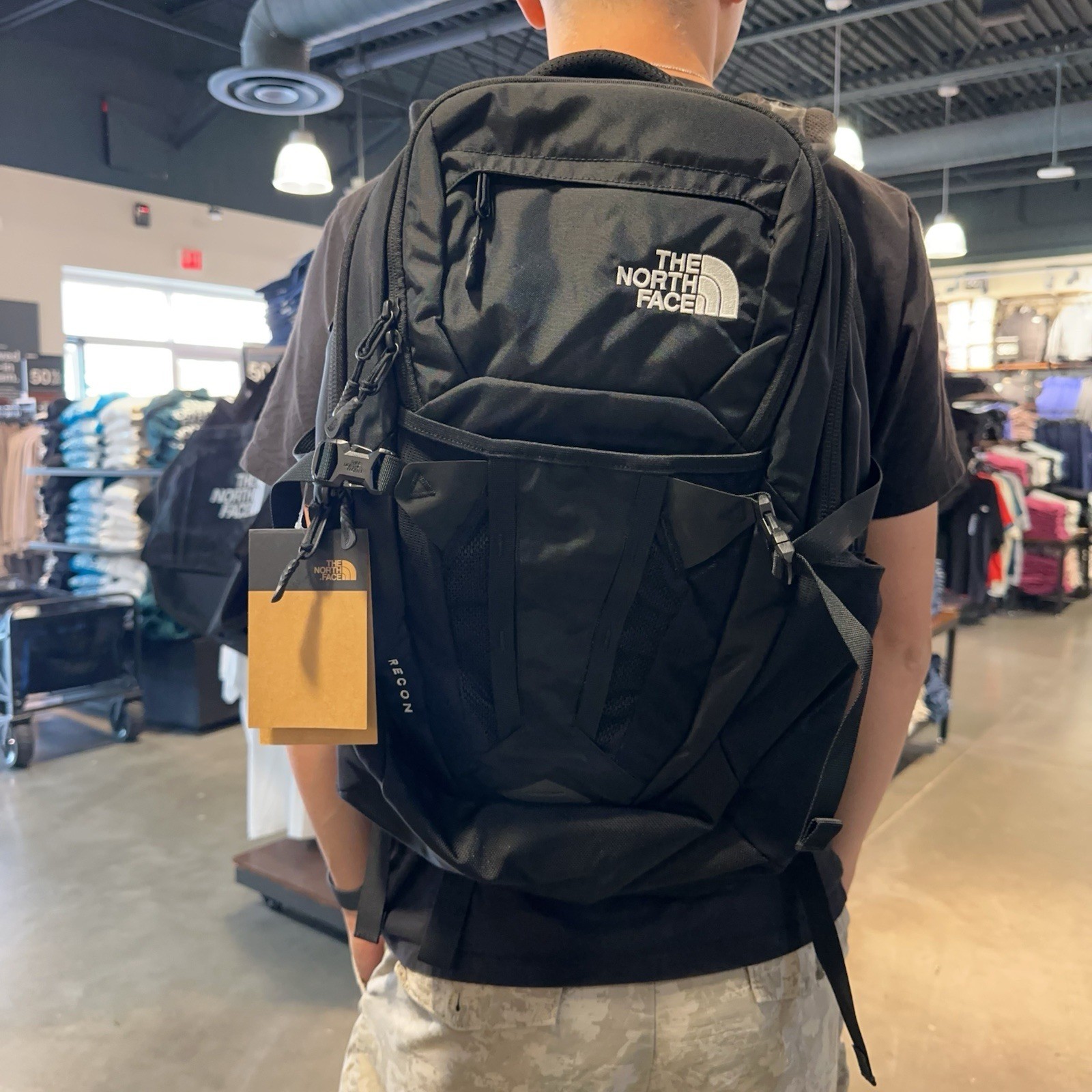 The North Face Recon Unisex Hiking And School Laptop Backpack Black 30 Liter