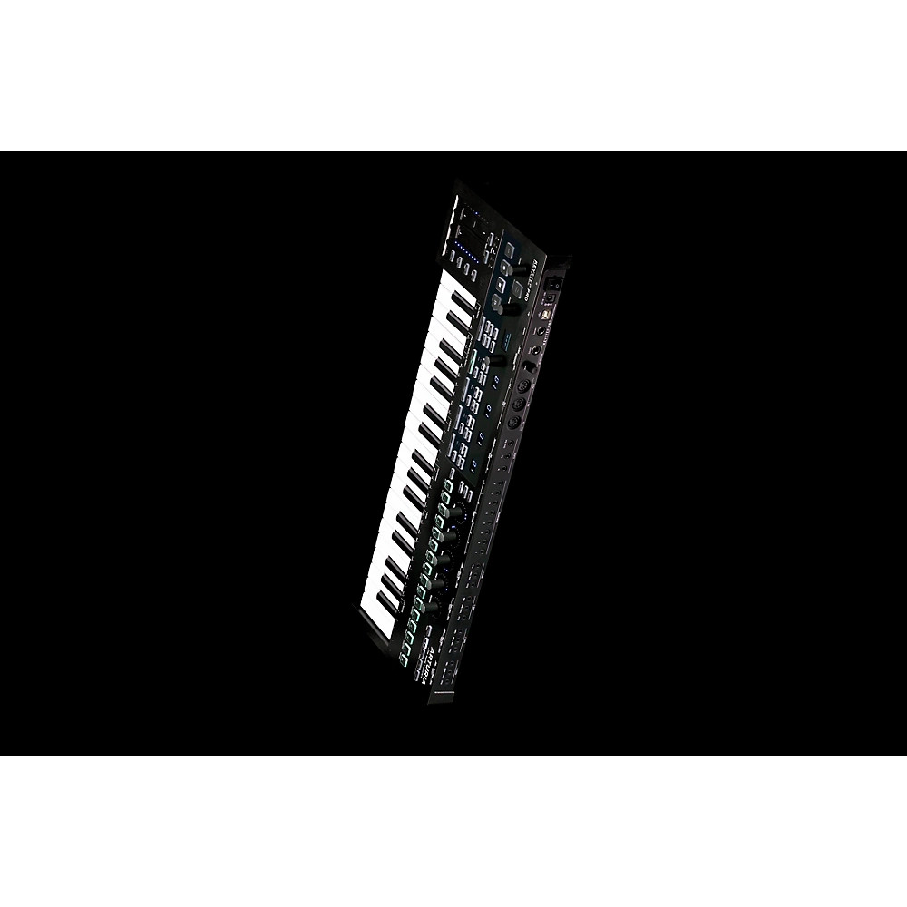 Arturia KeyStep Pro Chroma 37-Key Controller & Sequencer LN