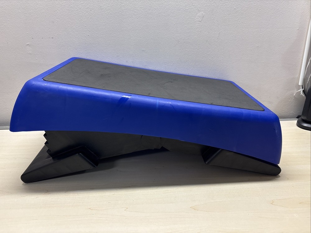 Reebok Professional Aerobic Step (R5STEP05) 5 Level Blue Stepper Riser Exercise