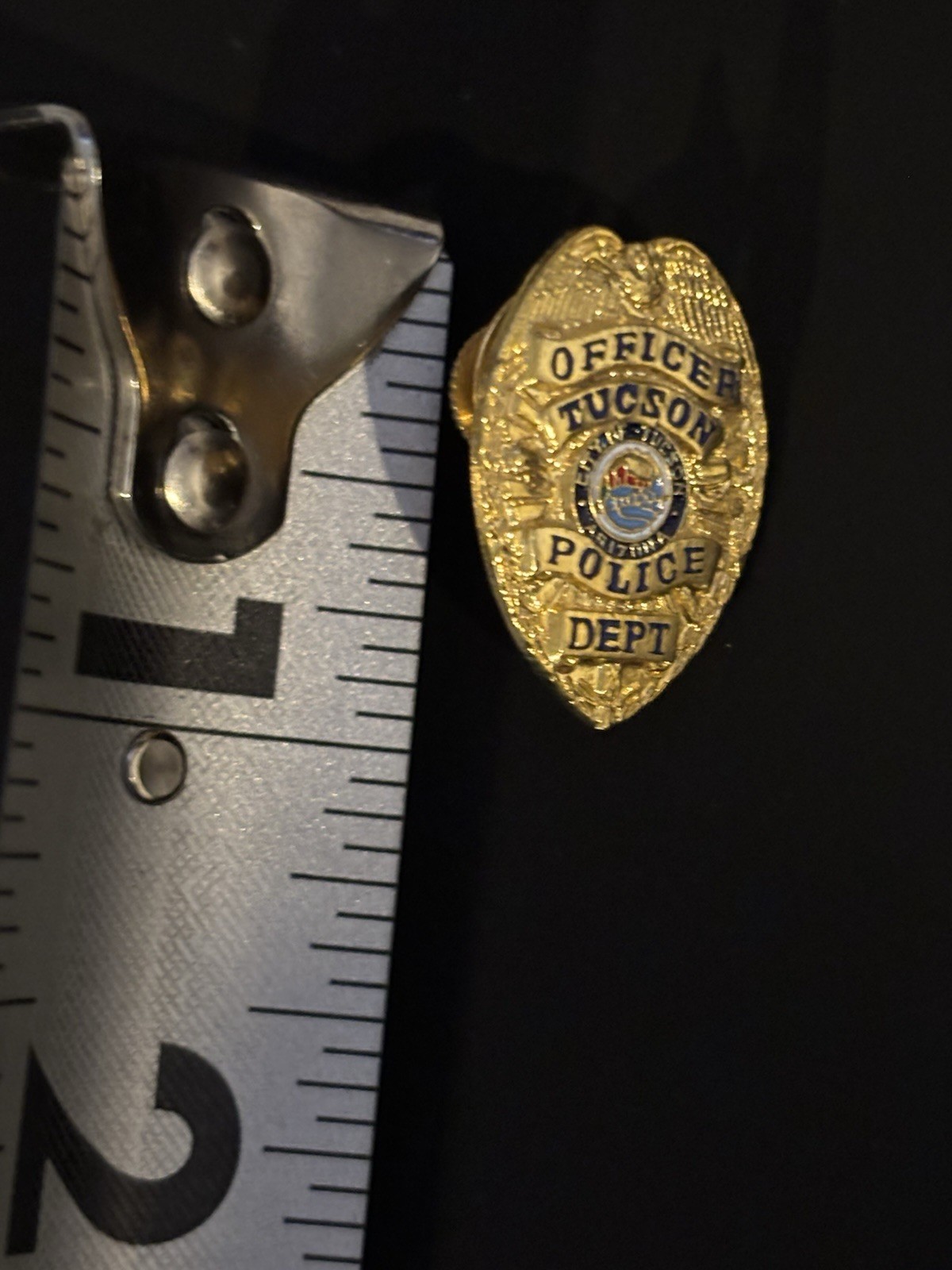 Tucson Police Department Officer Lapel Badge Pin Law Enforcement Collectible