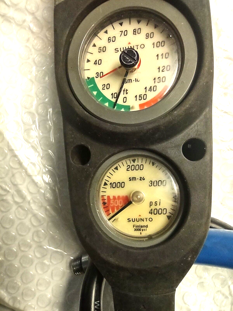 Suunto Console scuba gauges