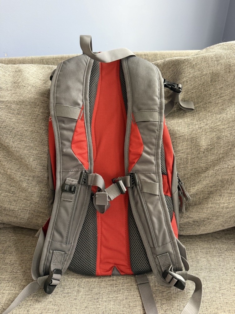 Cabela’s XPG Strata 8 Hiking Hydration Backpack Daypack Red Gray NO BLADDER