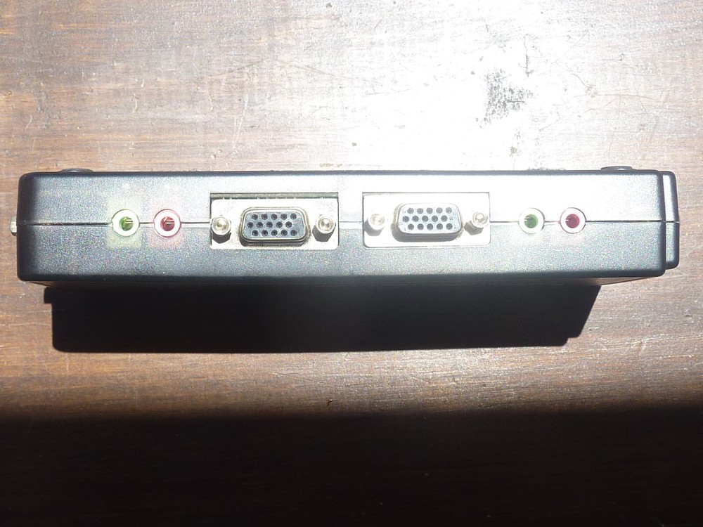 4 Port KVM switch with cables