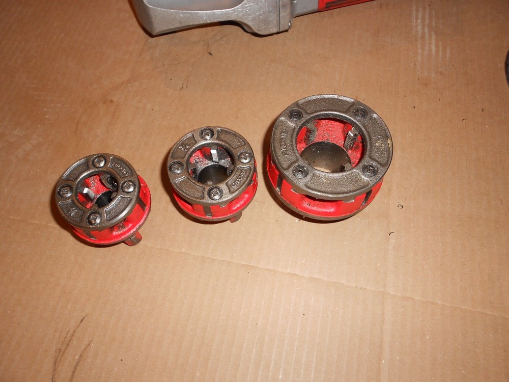 RIDGID MODEL 600-i POWER PIPE THREADER WITH 3 DIES