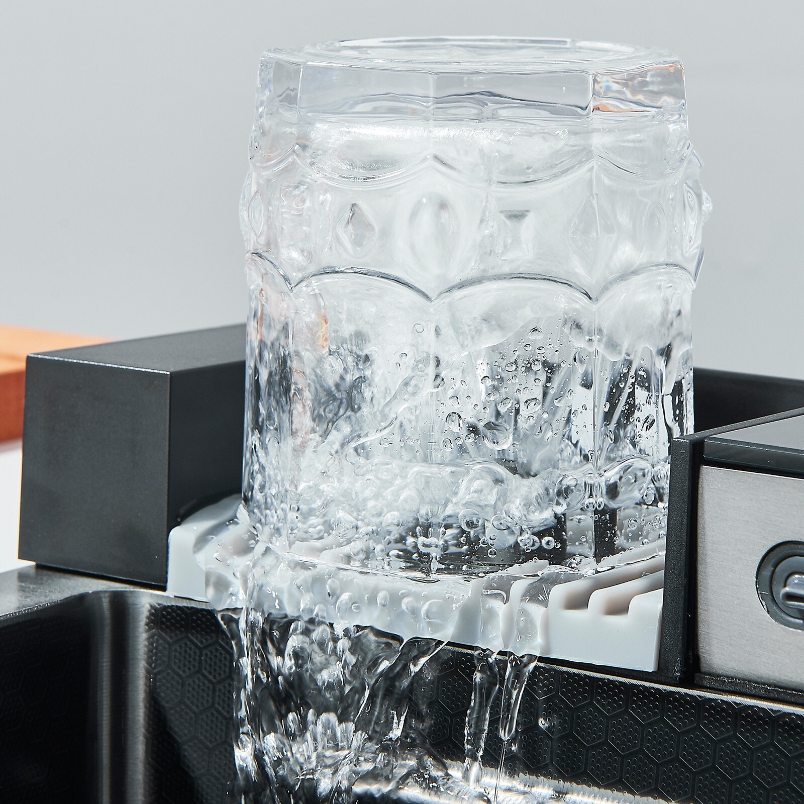 Flying Rain Stainles Steel Waterfall Kitchen Sink with Pull Down Faucet 29.5INCH