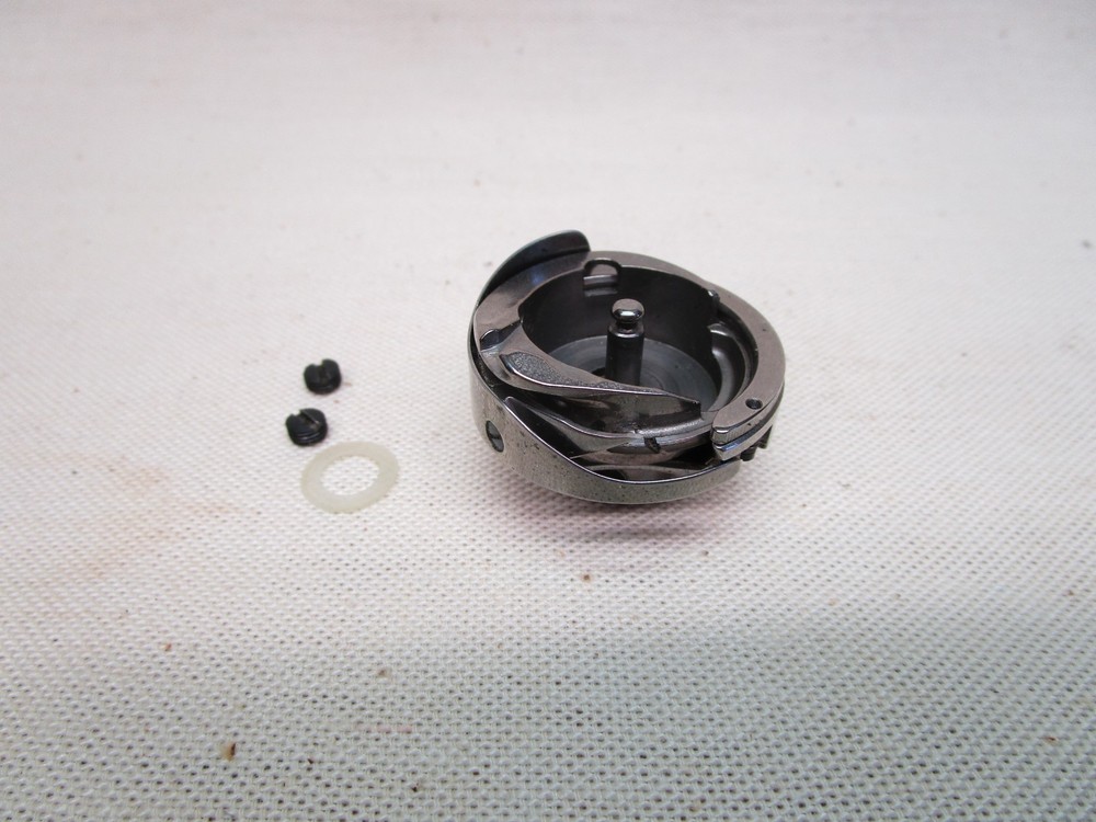 PFAFF Model 1473 Sewing Machine Hook. Plus fits many more Pfaff Models