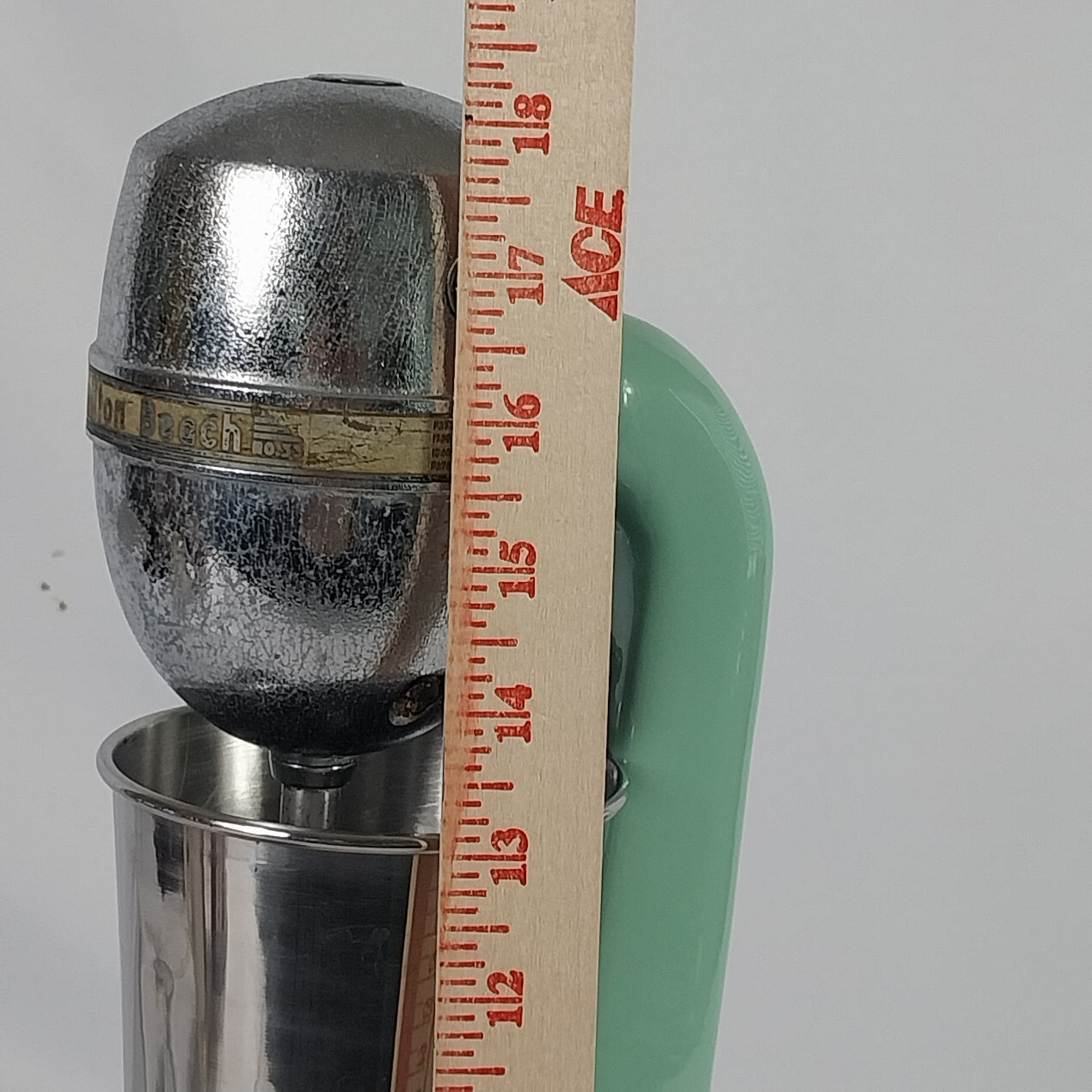 Hamilton Beach Model 33 Jadeite Green Milkshake Mixer 2 cups, WORKS