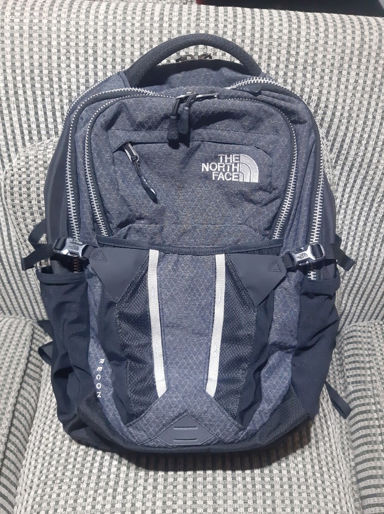 The North Face - Recon Backpack Pre-Owned Great Condition