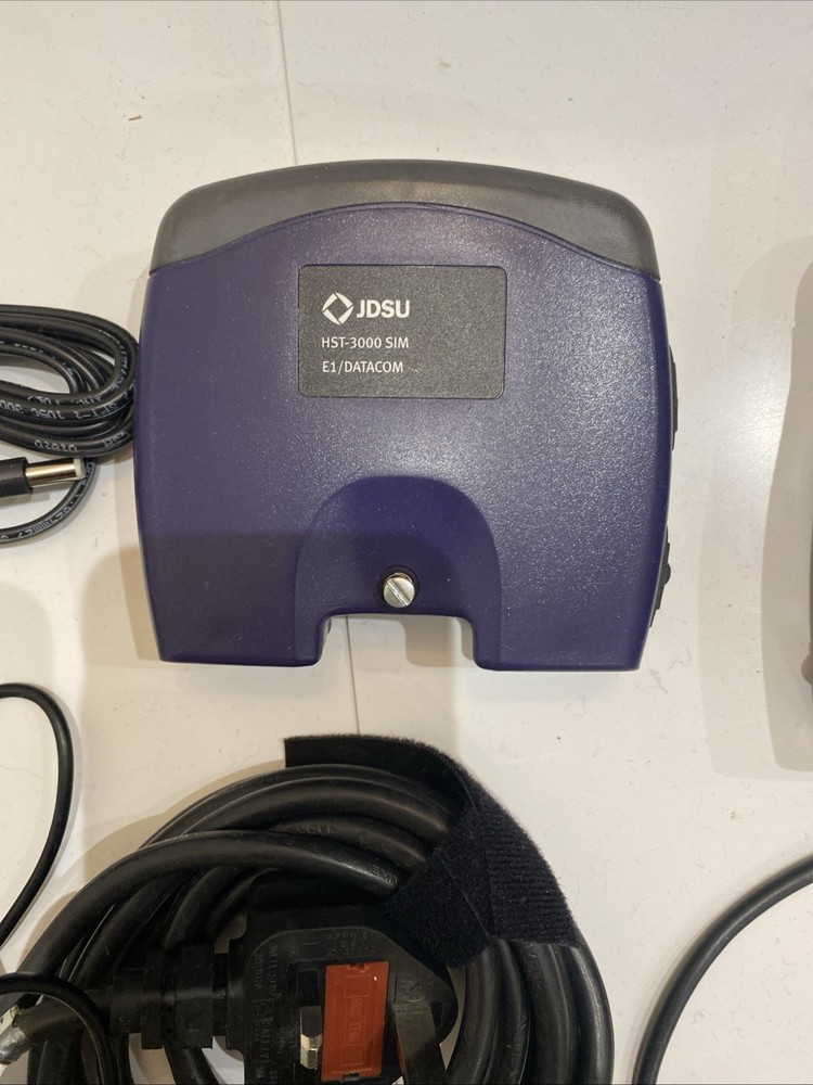 JDSU HST - 3000 unit, charger, case, test cables, test modules, cable bag.
