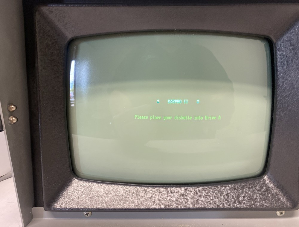 Kaypro II Portable CP/M Computer with Keyboard – Powers On to Boot Screen