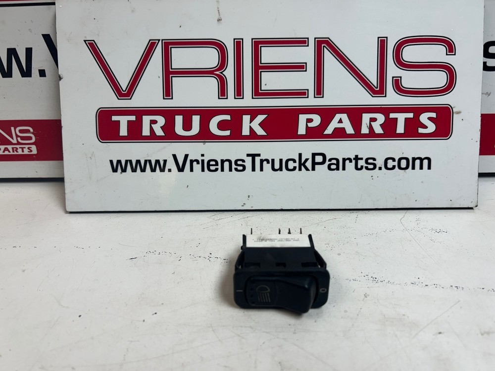 PETERBILT 16-091218A8EEF1A11 SWITCH-DRIVING LIGHTS