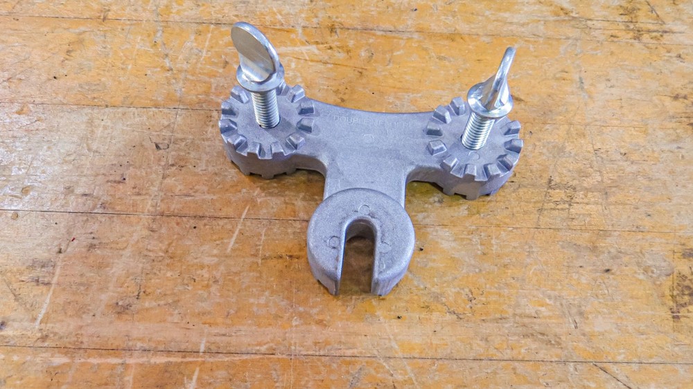 Madi Double Header Aluminum Universal Hot Stick Tool Attachment