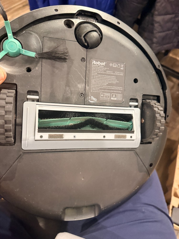 iRobot Roomba 104 Robot Vacuum