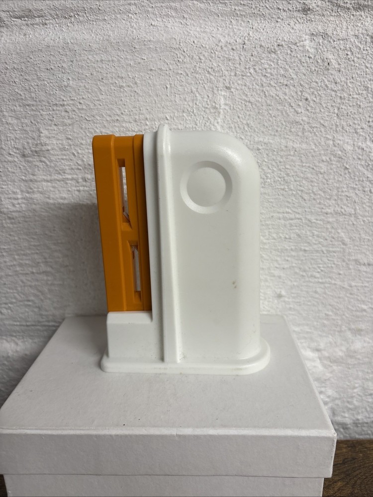 Fiskars Universal Desktop Scissors Sharpener