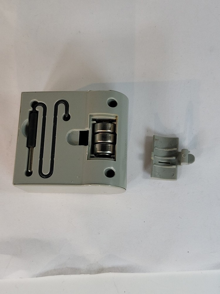 Sunbeam High Performance Battery Tester With Batteries Included.