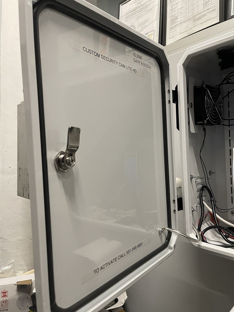 Construction Camera Mobile Surveillance Camera LIVETECMOBILE Plug & Play System