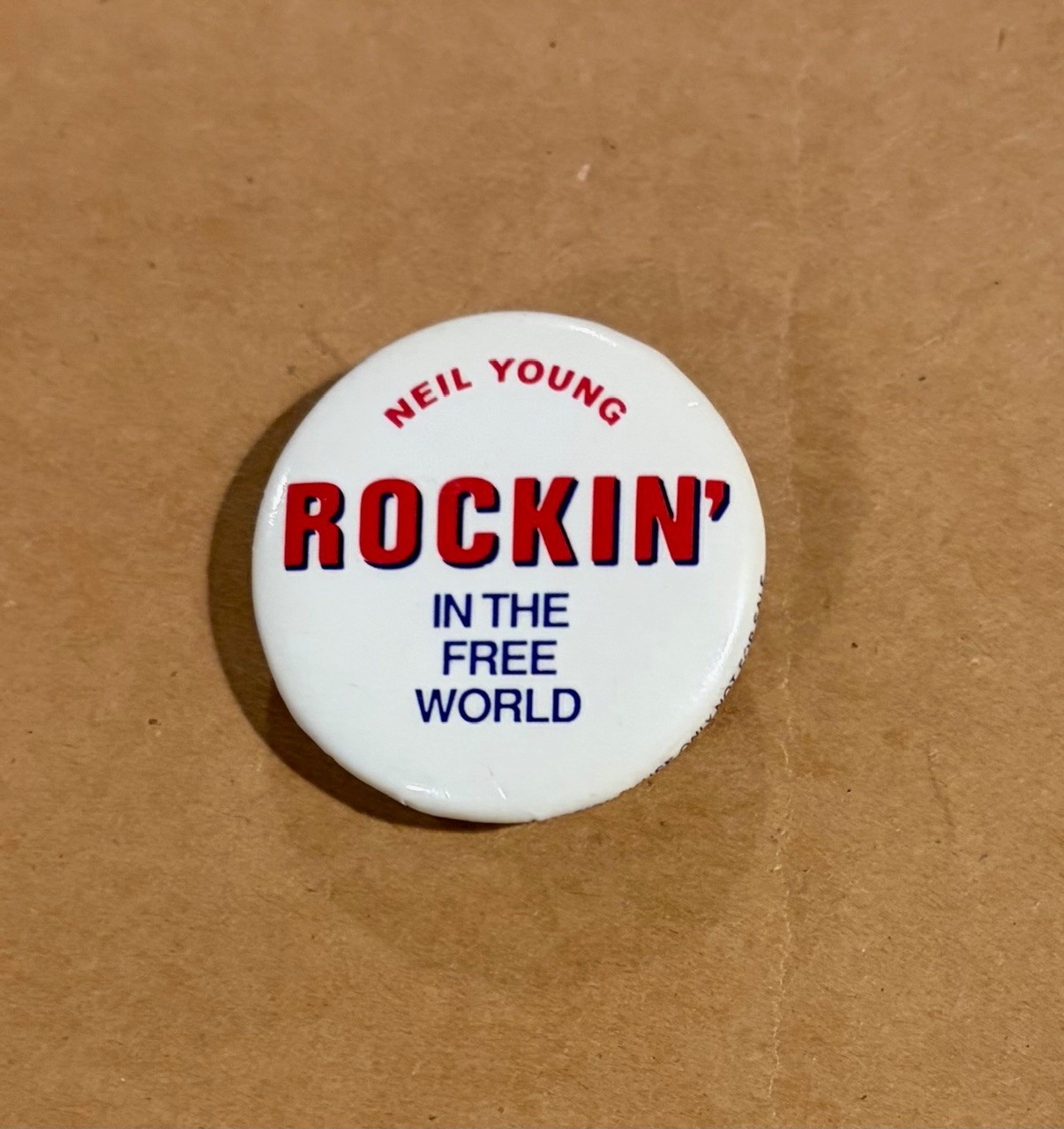 Neil Young - Rockin' in the Free World RARE vintage promo button '89