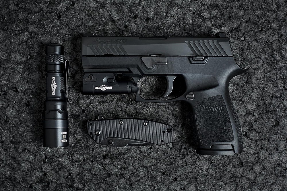 SUREFIRE EDCL1-T 500 Lumen Dual-output LED Flashlight