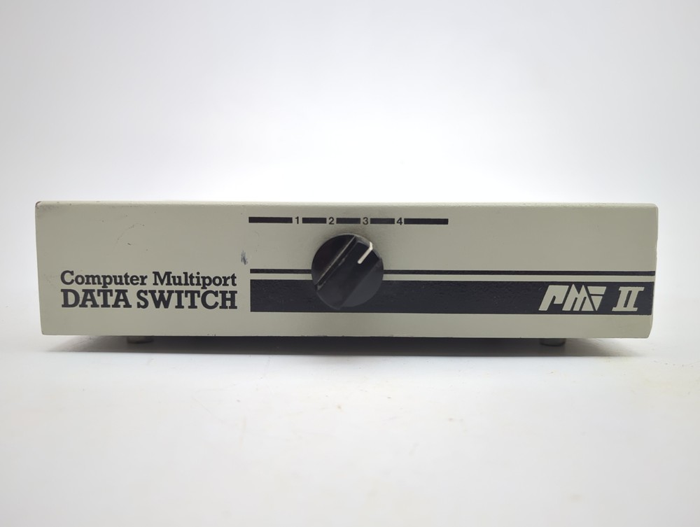 RMV II PMV II DB0909-4V Computer Multi Port Data Switch