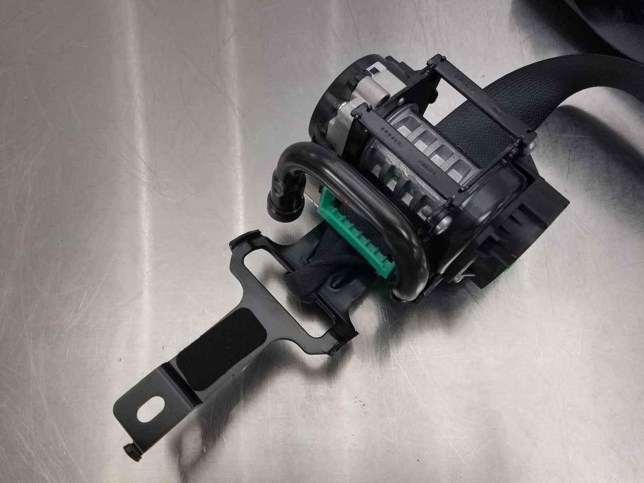 25 2025 KIA K4 GT-LINE FRONT BUCKET SEAT BELT RETRACTOR BLACK LEFT DRIVER