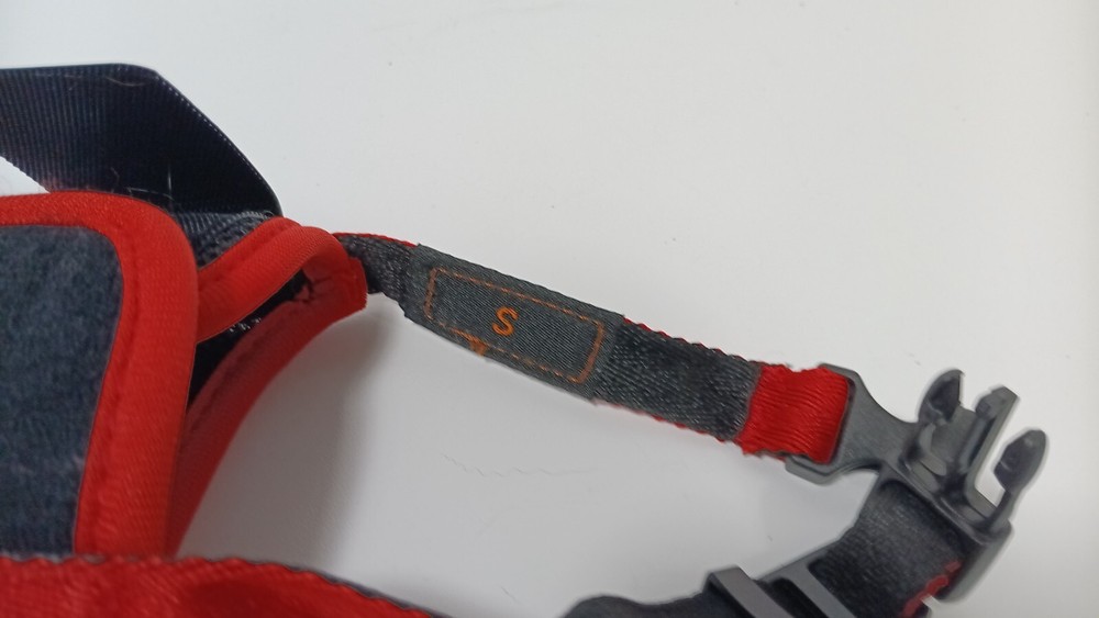 Lucky Paw Adjustable Comfortable Mesh Muzzle Black Red Size Small Dog