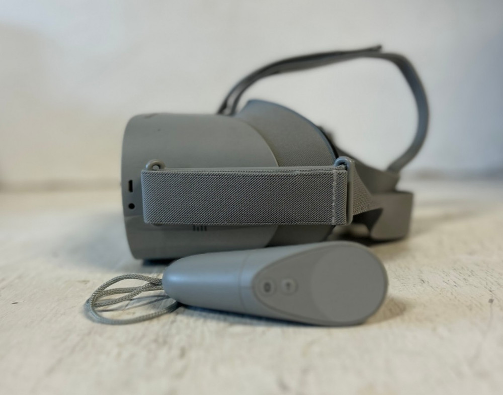 Oculus Go VR Headset Gray w/ Controller Standalone Virtual Reality Headset Untes