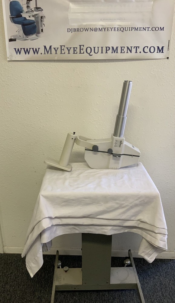 Reichert Longlife Projector w/ wall mount