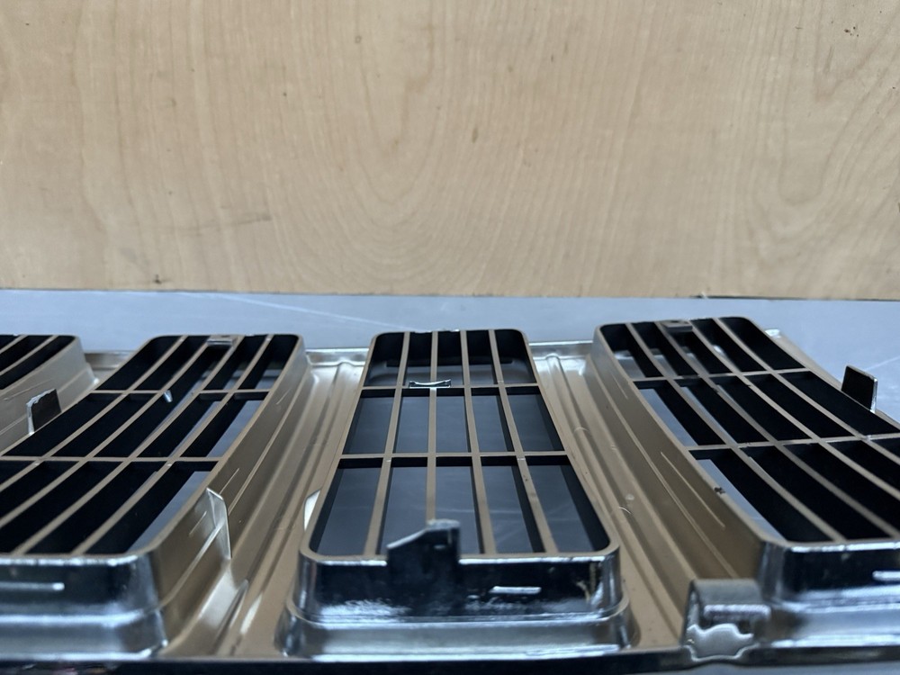 jeep Cherokee 2000 2001 Grill Chrome New