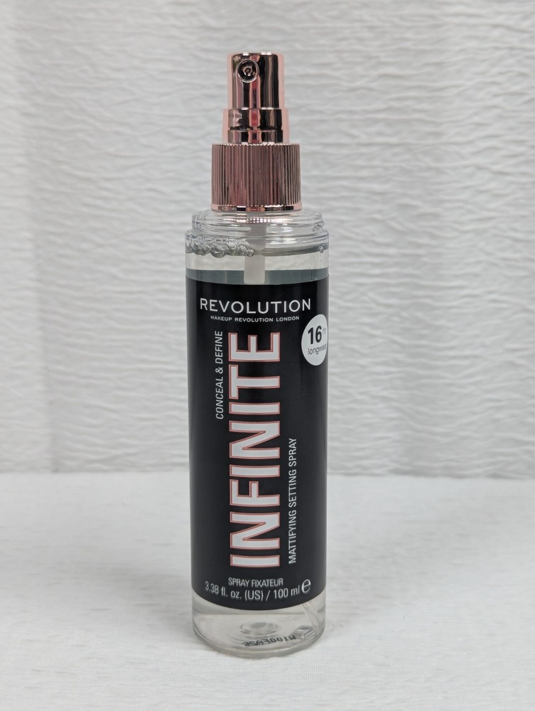 Makeup Revolution Infinite mattifying Spray - 100ml