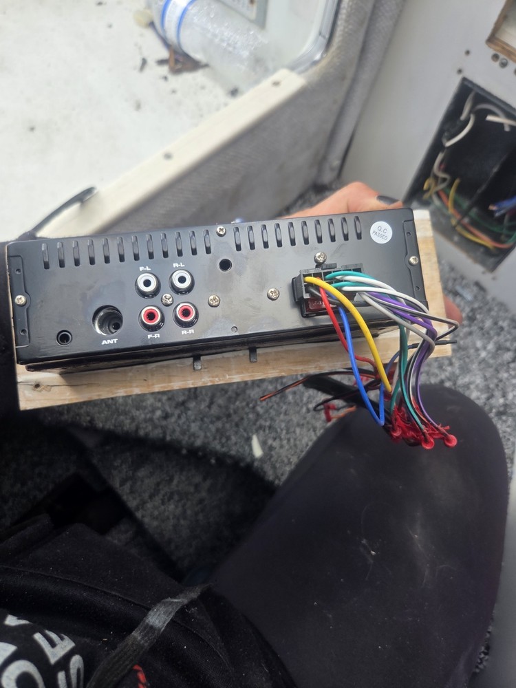 DUAL BLUETOOTH MARINE STEREO HEAD UNIT