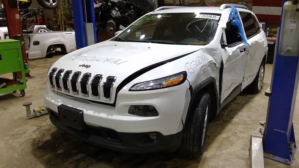 CHEROKEE 2014 Glove Box 966925