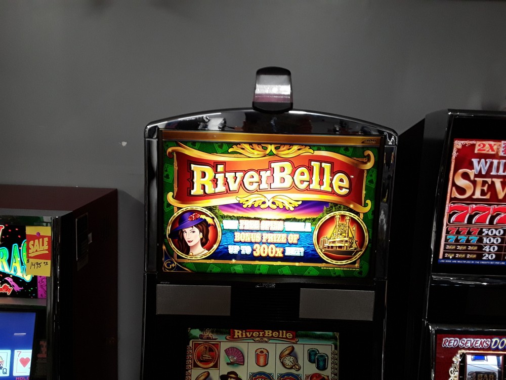 River Belle by Williams Slot Machine