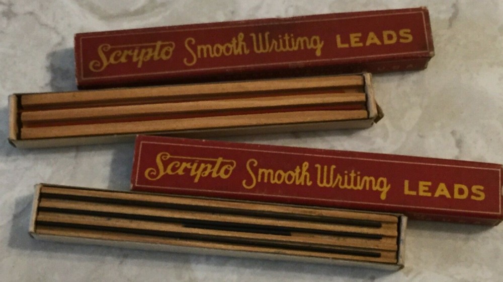 Scripto Smooth Writing Leads Finest Writing Drawing U.S.A. Blue & Red No. 132