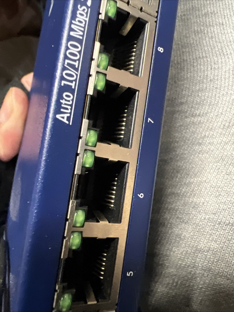 NETGEAR Prosafe 16-Port 10/100 Network Switch FS116