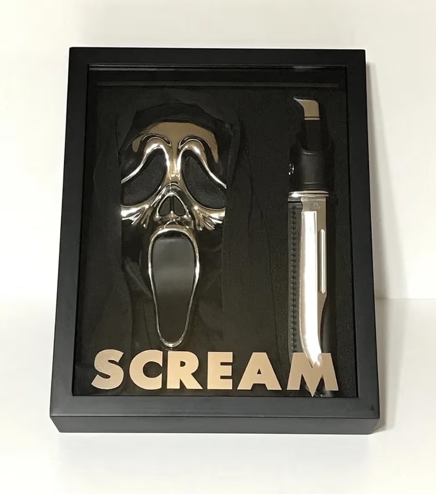 Scream Ghostface Chrome Silver Limited Edition Shadowbox