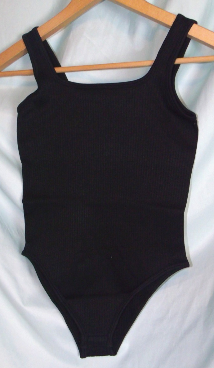 OQQ Women's 3 Pc Bodysuits Ribbed Sleeveless Square Neck Tank Blk/DkGray/Ivory S