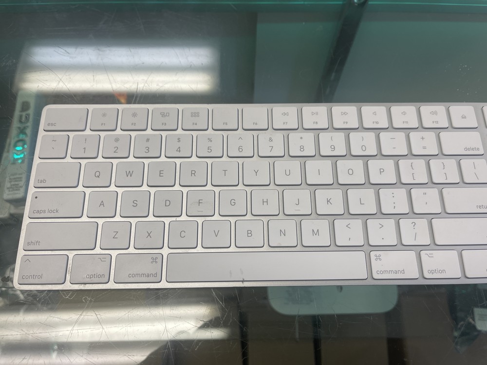 Apple Magic Keyboard with Numeric Keypad Silver MQ052LL/A Wireless A1843 Grade B