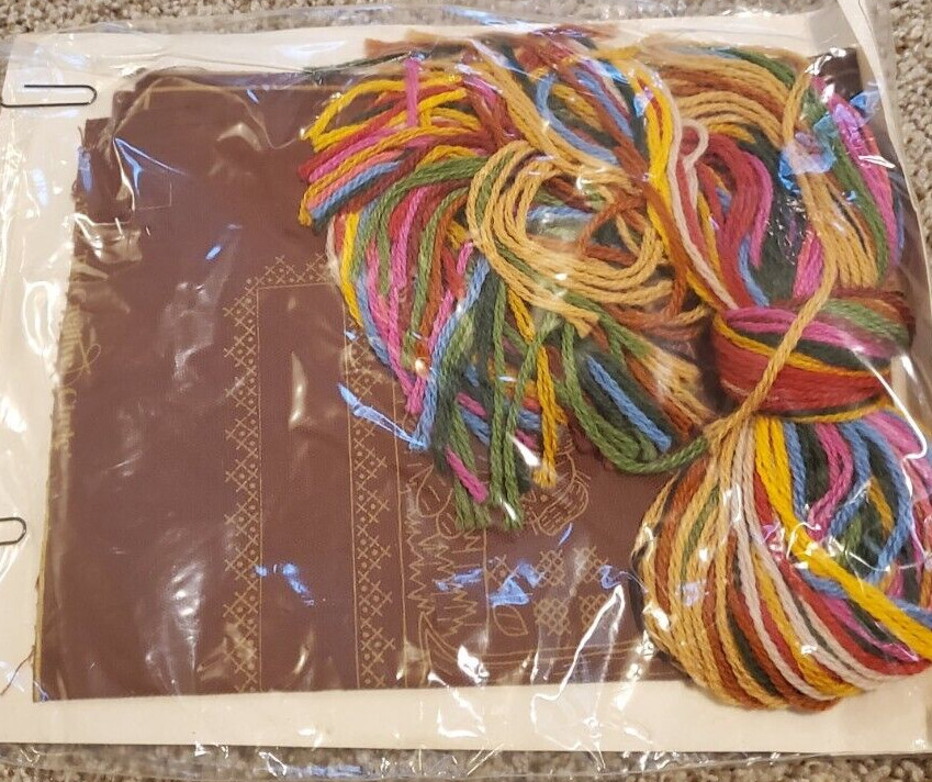 Vintage The Creative Circle 327 Keepsake Sampler Memories Kit